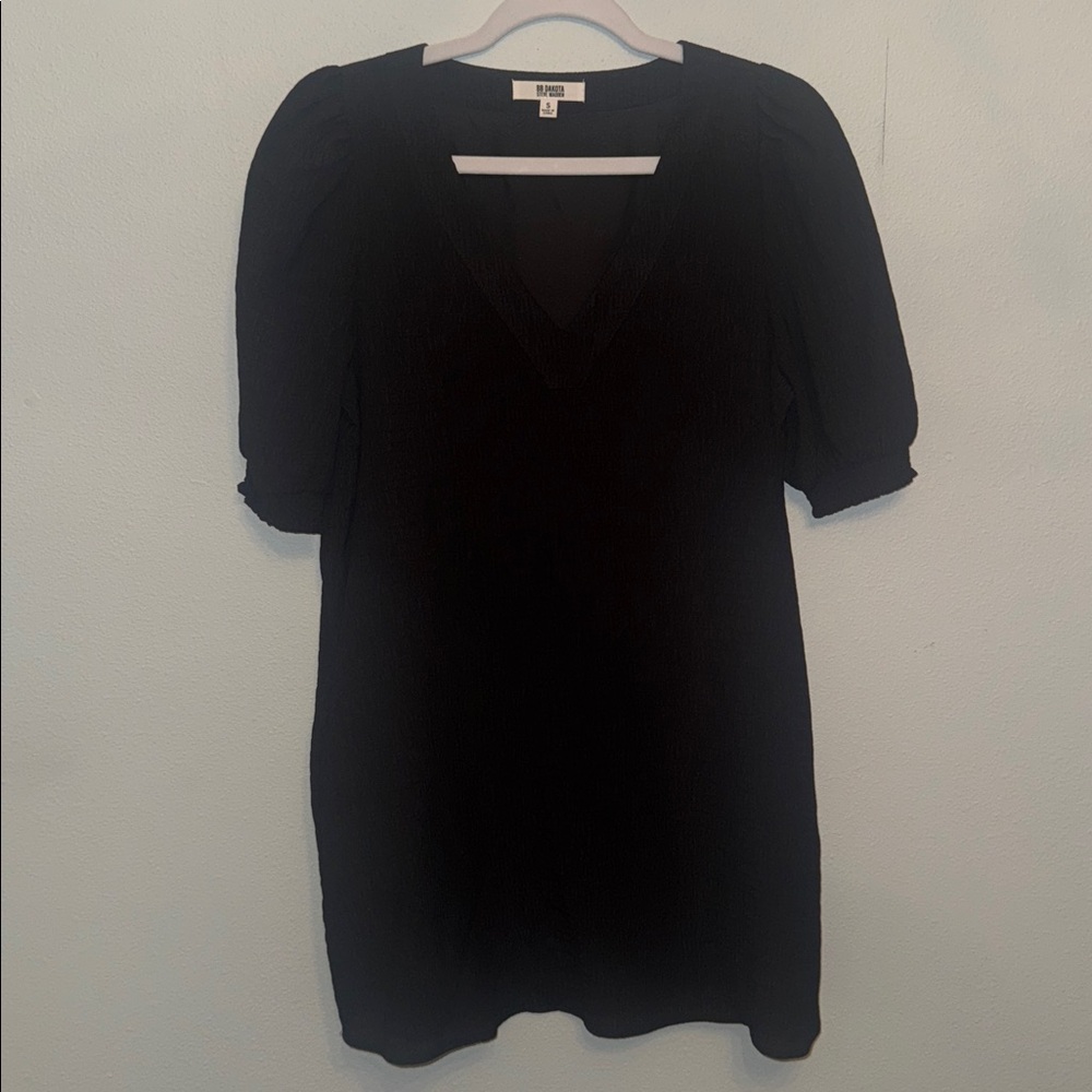 BB Dakota Black Mini Dress, Fully lined, has pockets